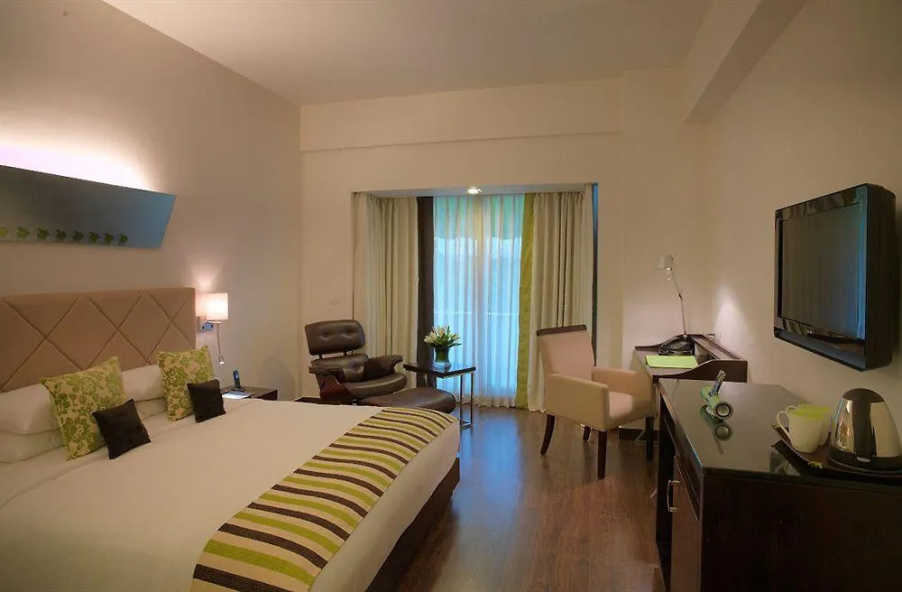Citrus Hotels Gurgaon Central 3*,