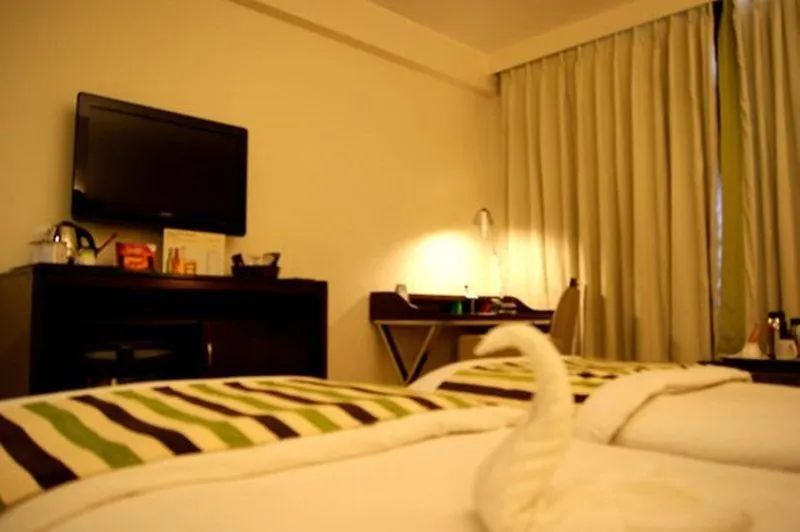 Citrus Hotels Gurgaon Central 3*,